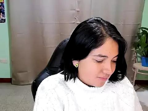 miiaawallace from StripChat is Freechat