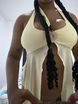 miiabrown18 from StripChat is Freechat