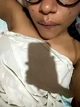 MiiaBrownn from StripChat