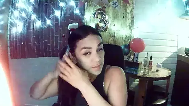 MiiaVelasquez on StripChat 