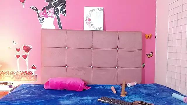 Try our streaming cams variety and talk on a personal level with our adorable girls streamers, showing off their bountiful shapes and dildos.