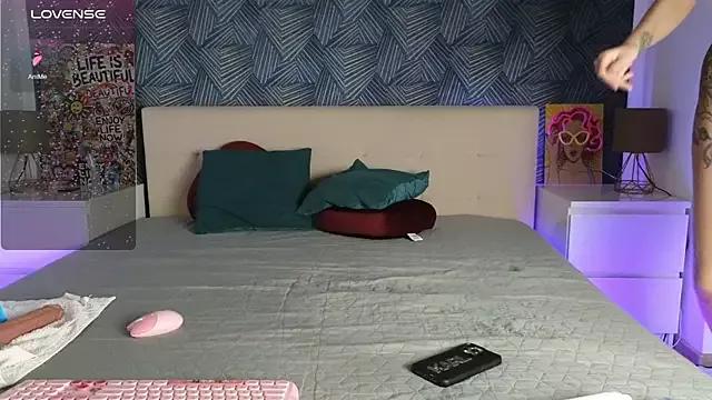 Try our streaming cams variety and talk on a personal level with our adorable girls streamers, showing off their bountiful shapes and dildos.
