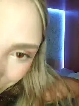 mikateen from StripChat is Freechat