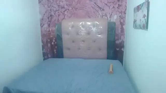 Mike_AndLuisa from StripChat is Freechat