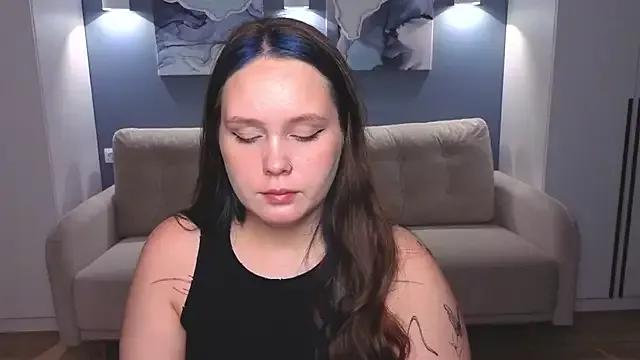 miki_miki_cutie_ from StripChat is Freechat