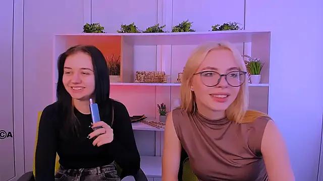 Miki_ti from StripChat