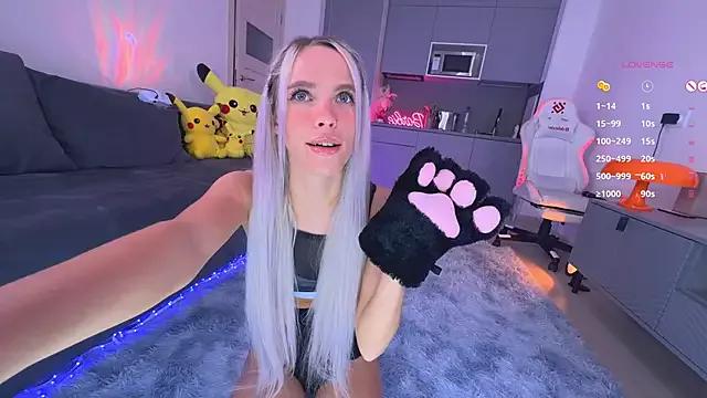 mikkixmeow from StripChat