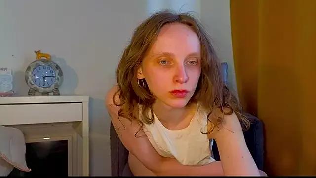 MikkyMoony from StripChat