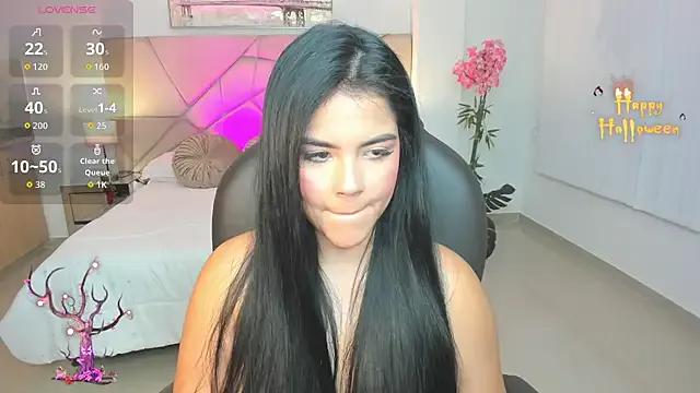 Mila_blaze from StripChat is Freechat