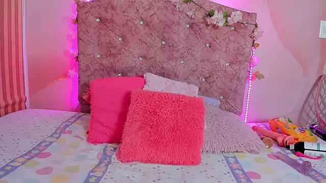 Mila_grace_ from StripChat is Freechat