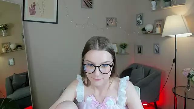 Try our streaming cams variety and talk on a personal level with our adorable girls streamers, showing off their bountiful shapes and dildos.