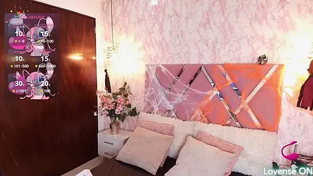 MILA_TTAYLOR from StripChat is Freechat