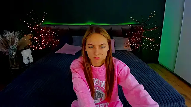 MilaAddams from StripChat is Freechat