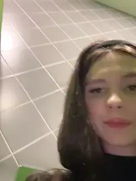 MilaBee from StripChat is Freechat