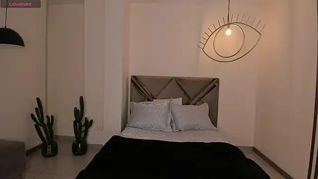 MilaColeman from StripChat is Freechat