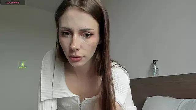 MilaDeLune from StripChat is Freechat