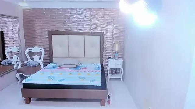 Miladiosa from StripChat is Freechat