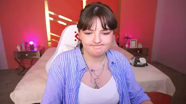 Try our streaming cams variety and talk on a personal level with our adorable girls streamers, showing off their bountiful shapes and dildos.