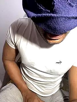 MilanBlaze from StripChat is Freechat
