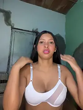 Milanyvero_ from StripChat is Freechat