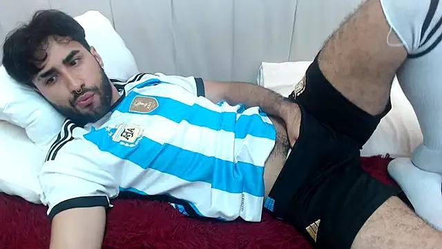 MilanZaire from StripChat