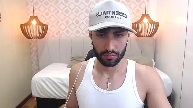 MilanZaire from StripChat