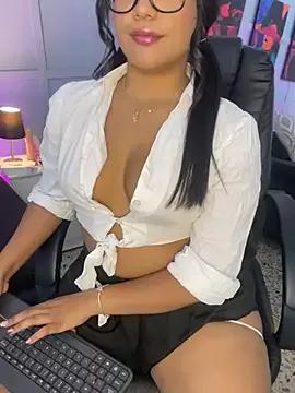 MilaParkerx from StripChat is Freechat