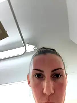 MilaRenee from StripChat