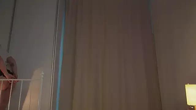 milasmiu from StripChat is Freechat