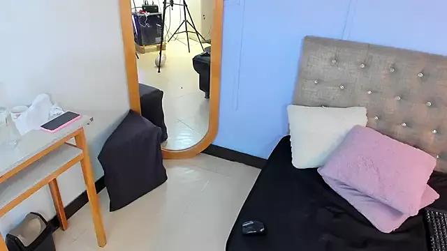 Try our streaming cams variety and talk on a personal level with our adorable girls streamers, showing off their bountiful shapes and dildos.