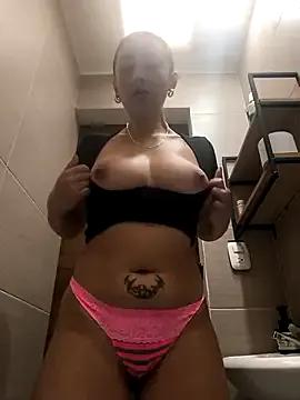 milenacardona from StripChat is Freechat