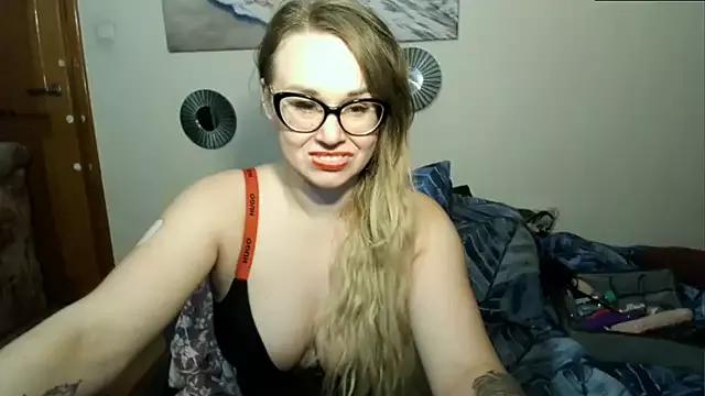 MilfKendra4U from StripChat