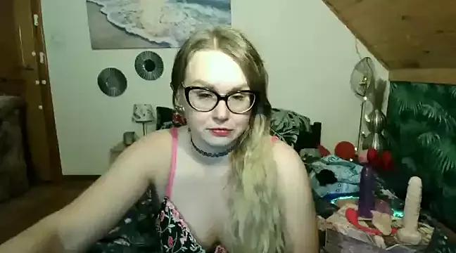 MilfKendra4U from StripChat