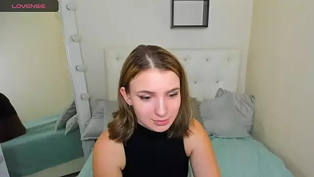 MilinaFox from StripChat