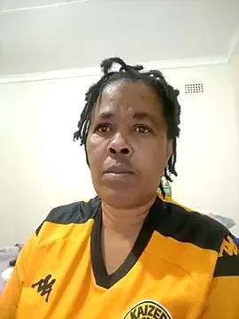 MilkBoobsxx82 from StripChat is Freechat