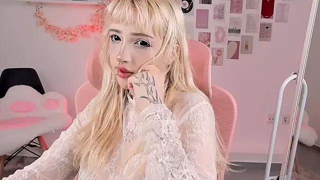 Try our streaming cams variety and talk on a personal level with our adorable girls streamers, showing off their bountiful shapes and dildos.