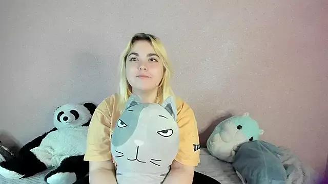 Try our streaming cams variety and talk on a personal level with our adorable girls streamers, showing off their bountiful shapes and dildos.