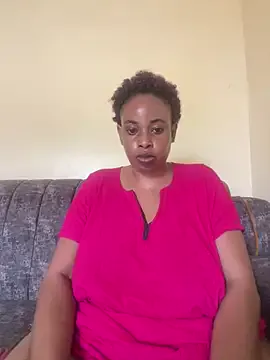 milky_mom from StripChat is Freechat