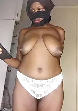 Milkylady00 from StripChat is Freechat