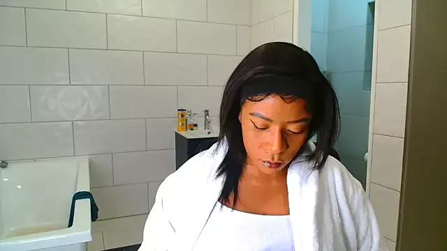 MILLA900 from StripChat
