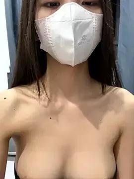 Milla_18xxx from StripChat
