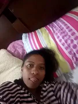 Millie_Mart8ns from StripChat