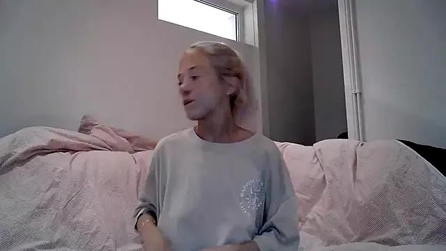 millieblouxx from StripChat