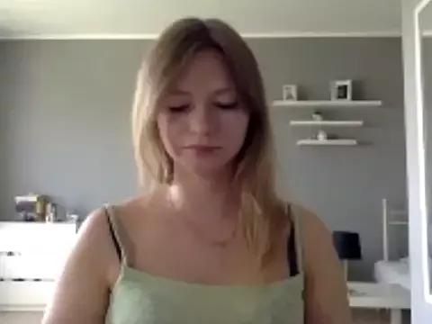 MillieShow from StripChat is Freechat