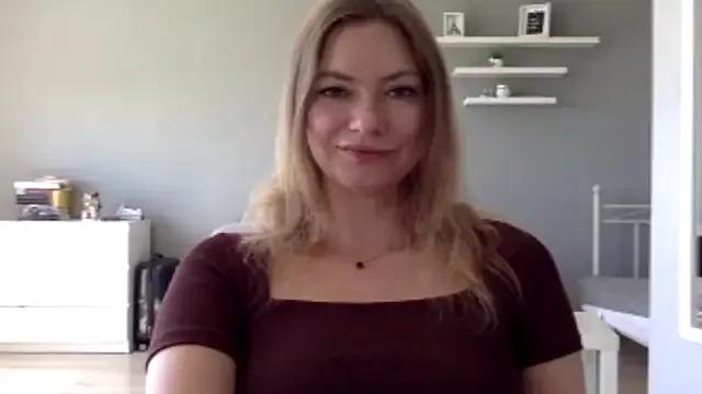 MillieShow from StripChat