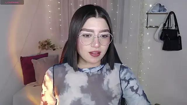 mily_thomson_b_ from StripChat is Freechat