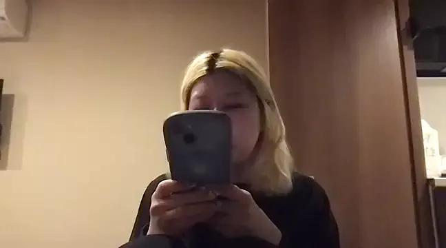 mimi_kinpatsu from StripChat