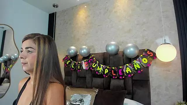 mimicooper from StripChat