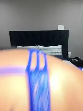 MimiCurves from StripChat