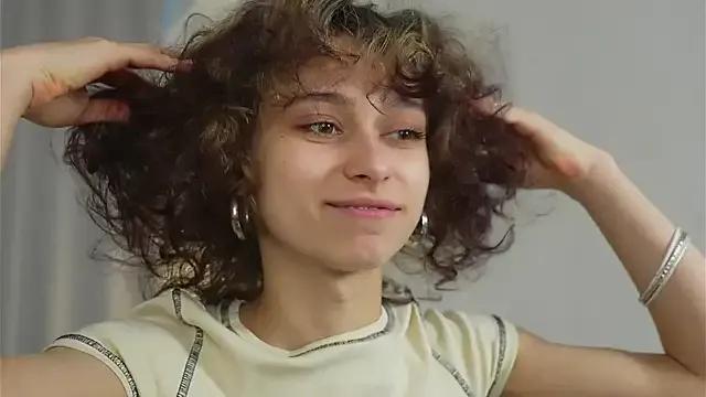 MimiLicks from StripChat